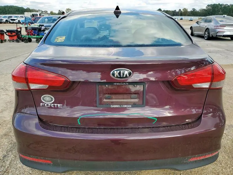 2018 KIA FORTE LX  