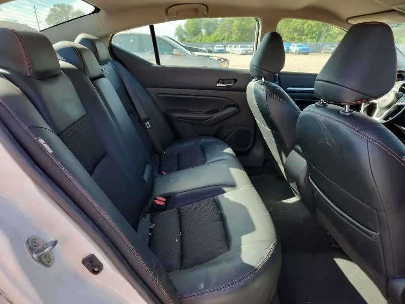 2024 NISSAN ALTIMA SR  