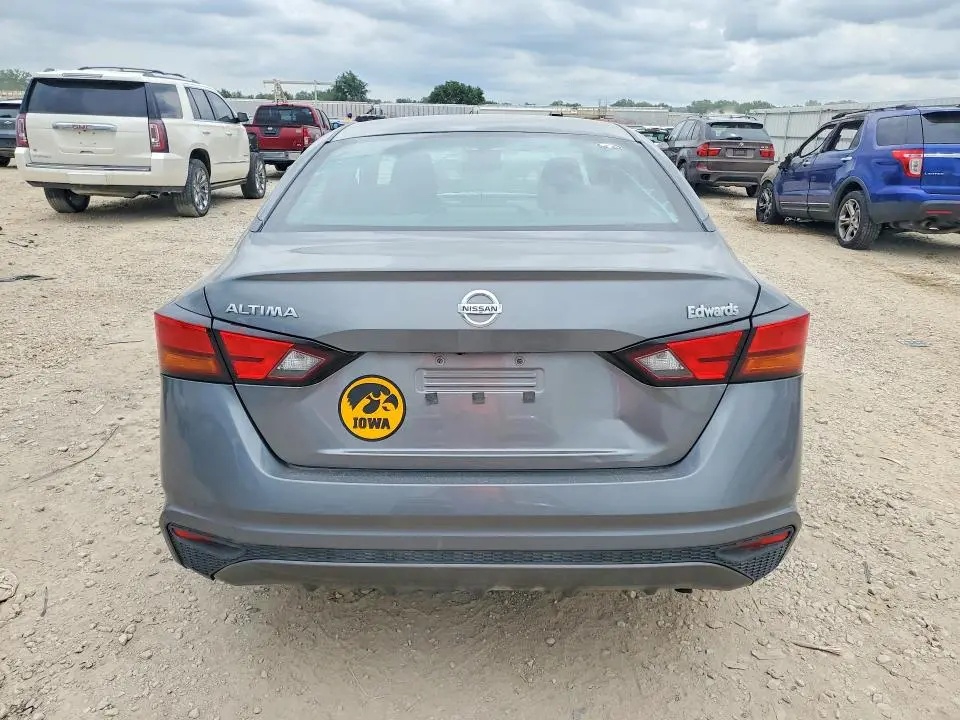2022 NISSAN ALTIMA S  
