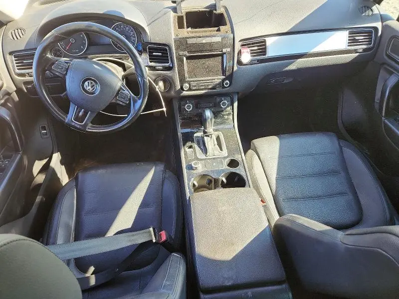 2014 VOLKSWAGEN TOUAREG V6  