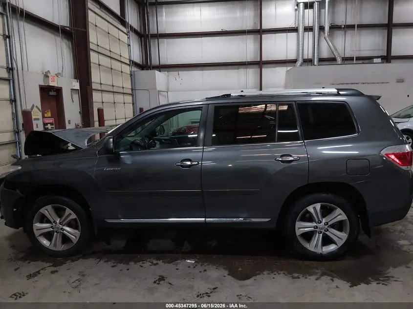 2013 TOYOTA HIGHLANDER LIMITED V6