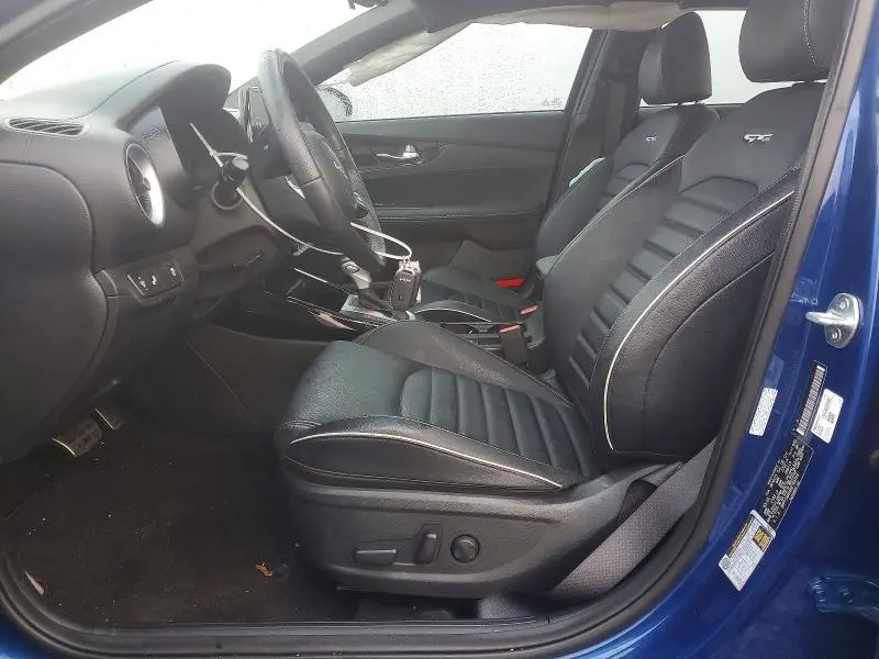 2024 KIA FORTE GT LINE  