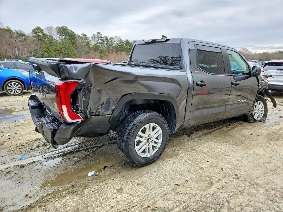 2026 TOYOTA TUNDRA SR5  