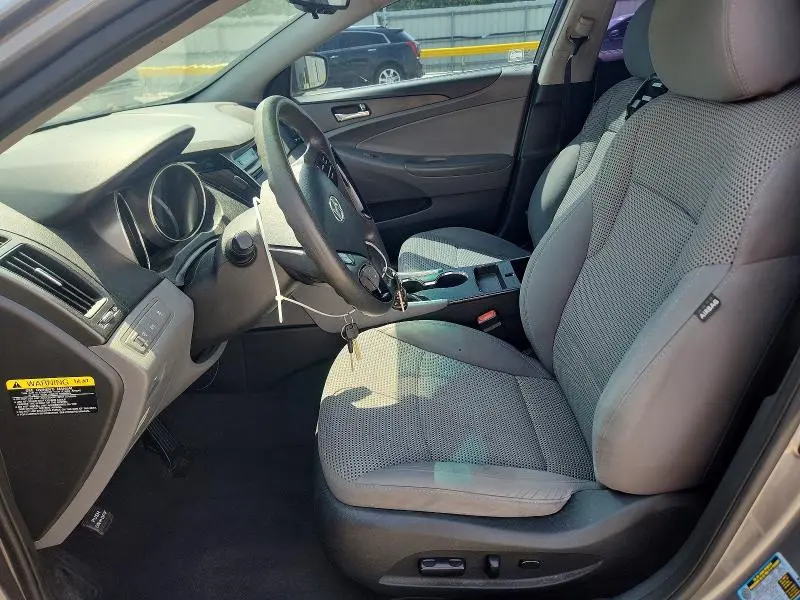 2012 HYUNDAI SONATA GLS  