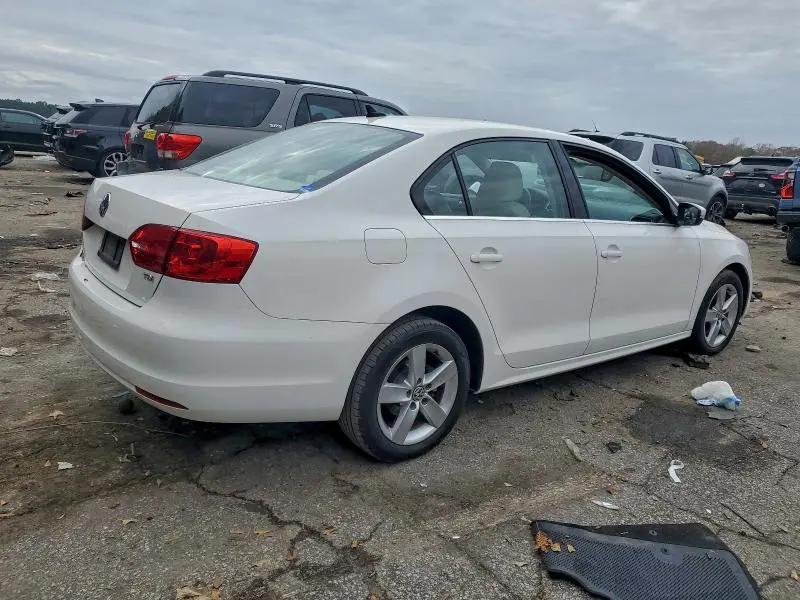 2013 VOLKSWAGEN JETTA TDI  