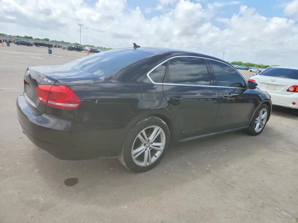 2014 VOLKSWAGEN PASSAT SE  