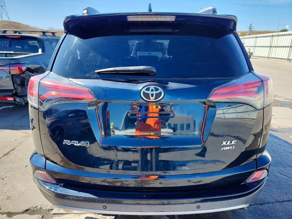 2017 TOYOTA RAV4 XLE  