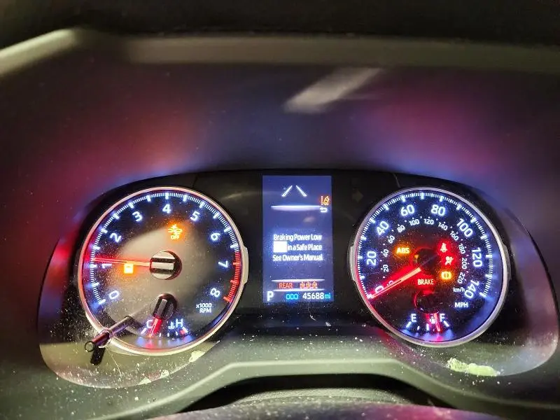 2019 TOYOTA RAV4 LE  