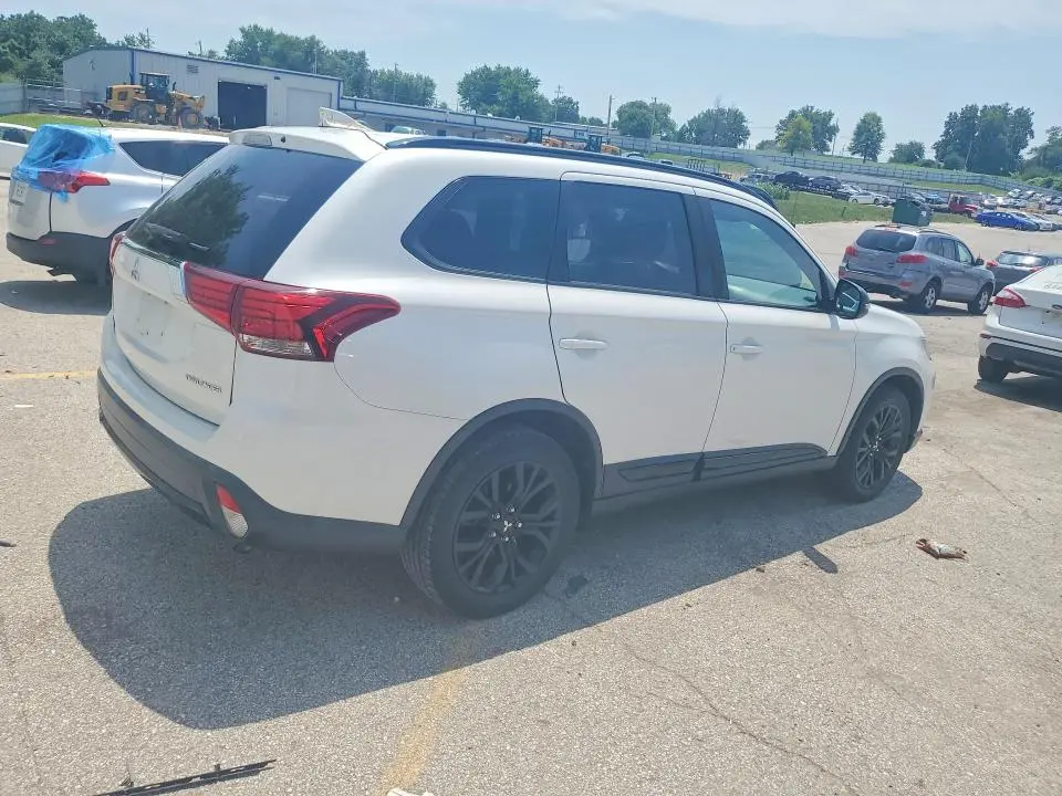 2018 MITSUBISHI OUTLANDER   