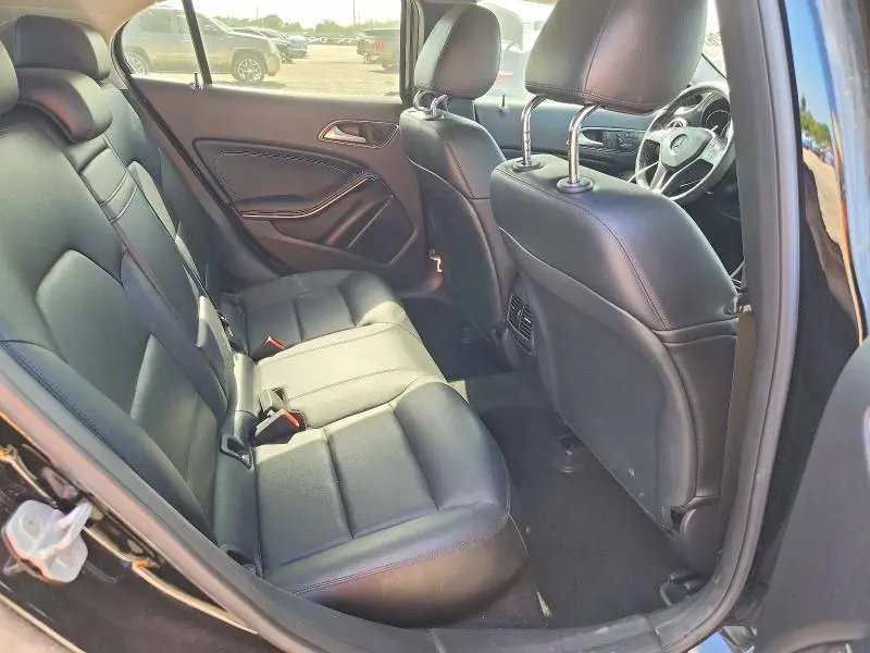 2015 MERCEDES-BENZ GLA 250 4MATIC  