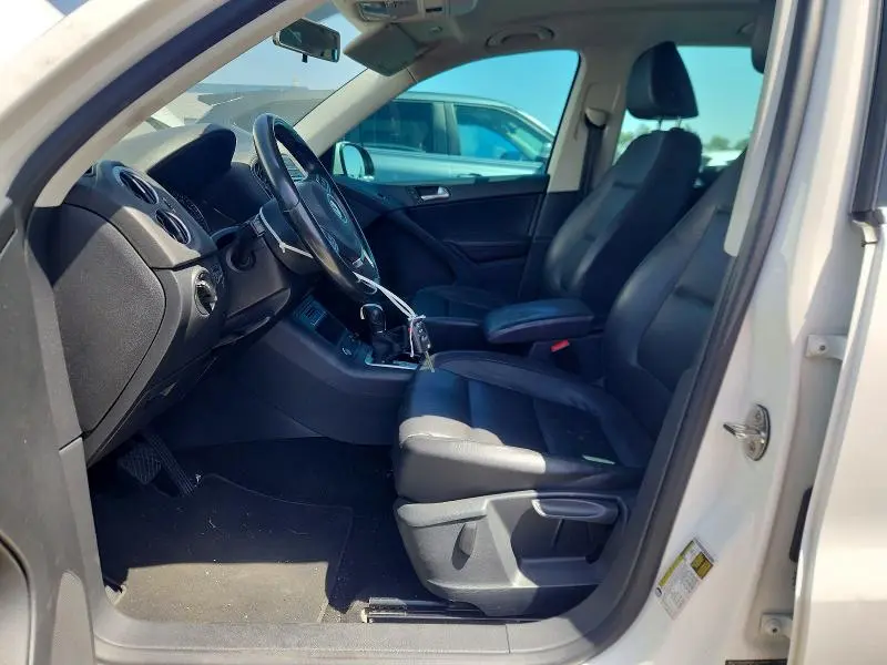 2014 VOLKSWAGEN TIGUAN S  
