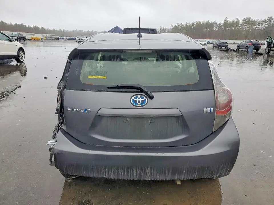 2014 TOYOTA PRIUS C ONE  