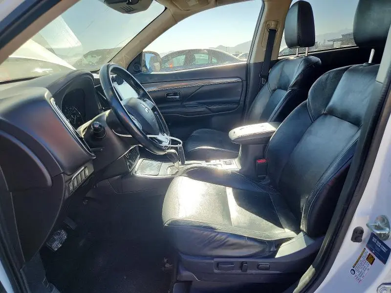 2020 MITSUBISHI OUTLANDER SE  