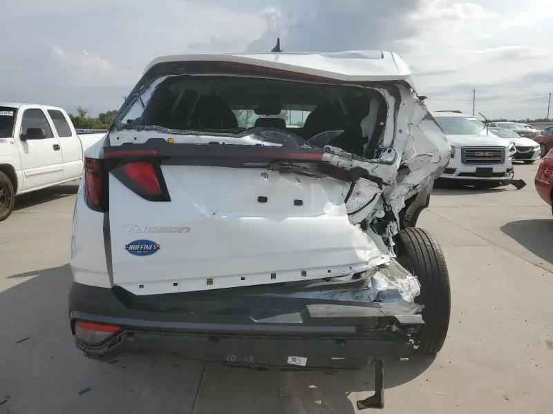 2025 HYUNDAI TUCSON SE  