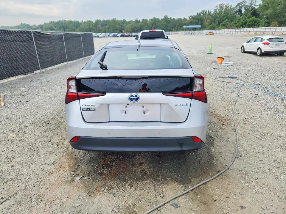 2022 TOYOTA PRIUS LE  