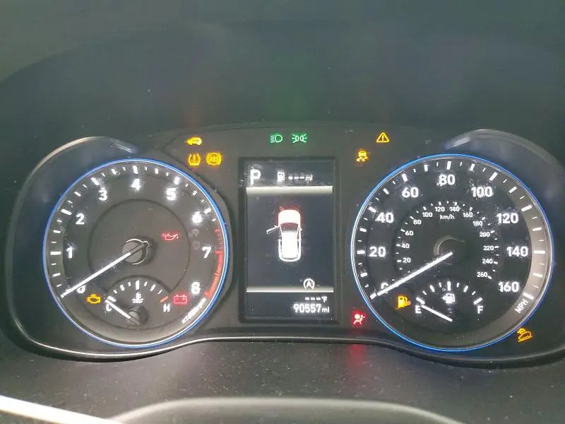 2023 HYUNDAI KONA SE  