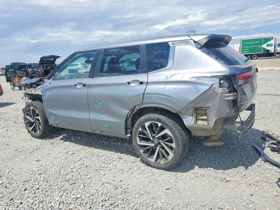 2023 MITSUBISHI OUTLANDER SE  