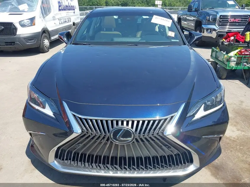 2019 LEXUS ES 350  