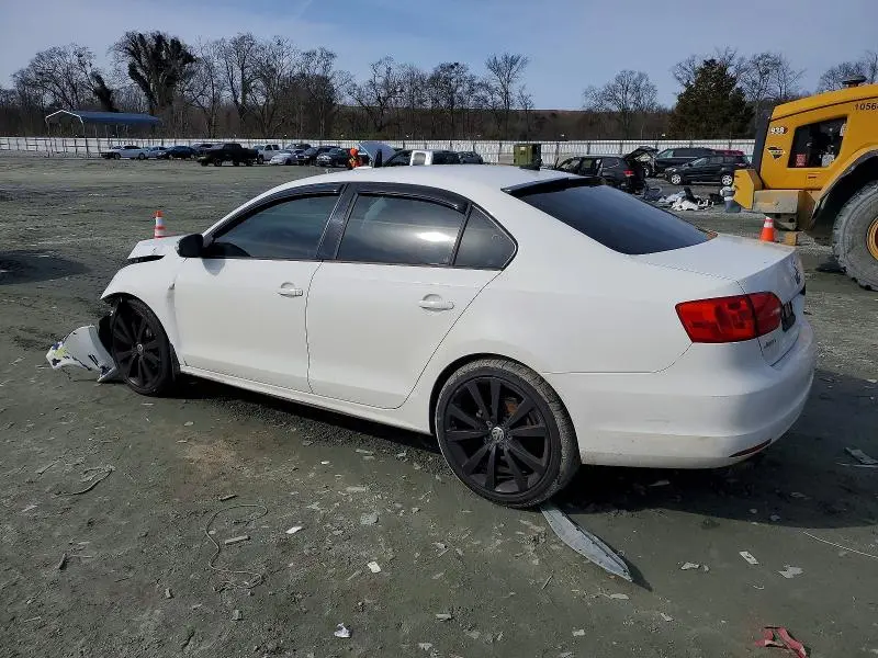 2014 VOLKSWAGEN JETTA SE  