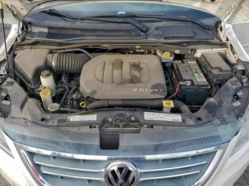 2012 VOLKSWAGEN ROUTAN SE  