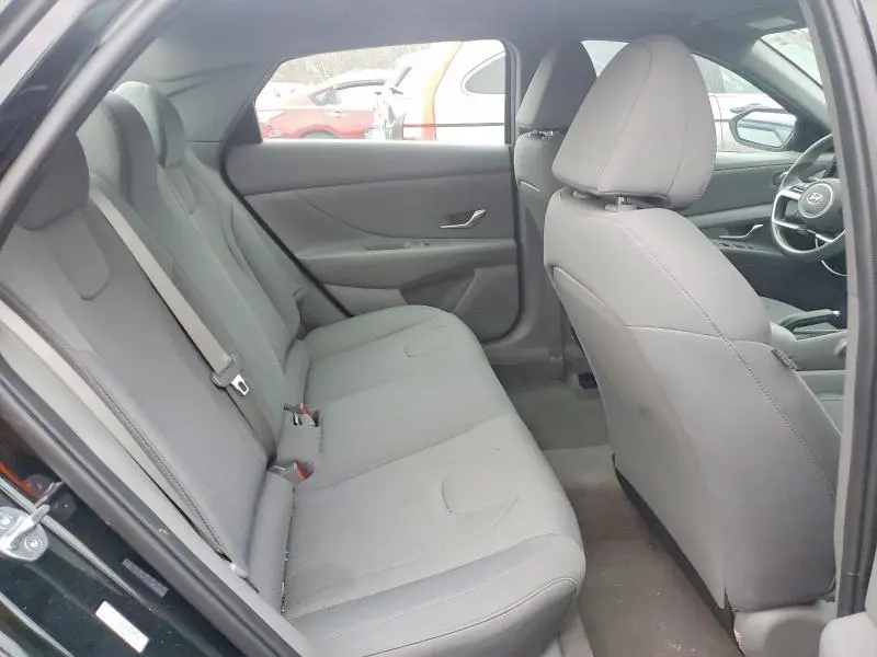 2023 HYUNDAI ELANTRA SE  