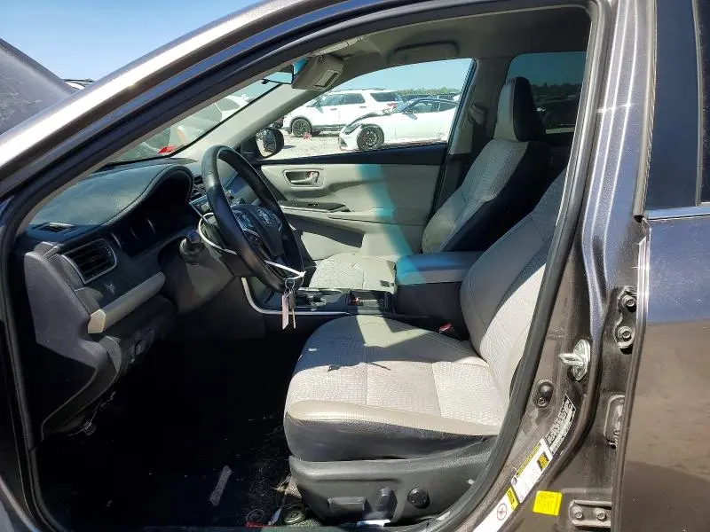 2015 TOYOTA CAMRY SE  