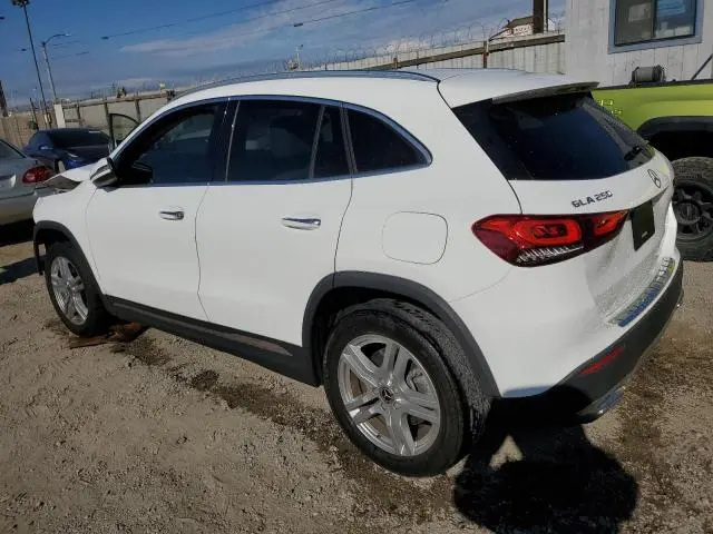 2021 MERCEDES-BENZ GLA 250  