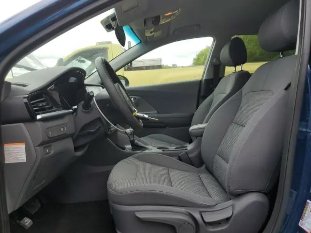 2022 KIA NIRO LX  