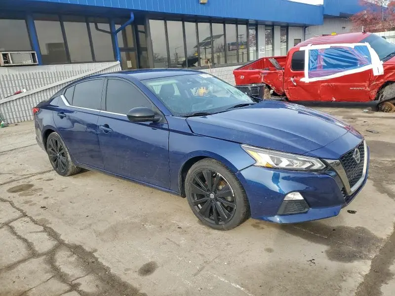 2021 NISSAN ALTIMA SR  