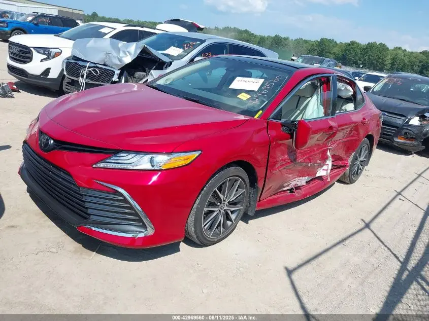 2023 TOYOTA CAMRY XLE