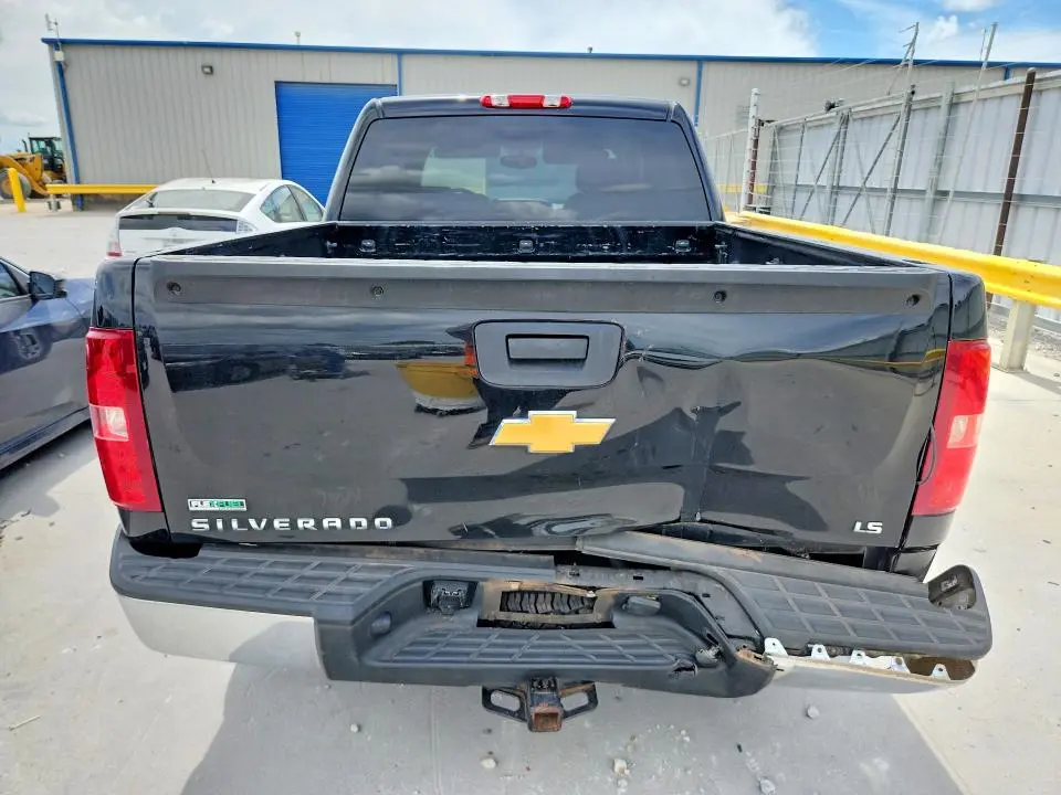 2011 CHEVROLET SILVERADO K1500 LS  