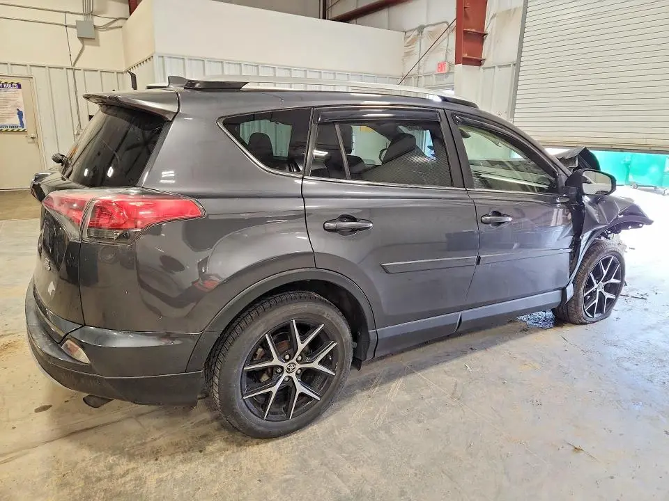 2016 TOYOTA RAV4 SE  