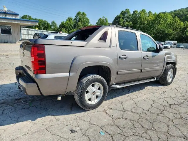 2011 CHEVROLET AVALANCHE LT  