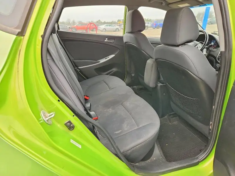 2014 HYUNDAI ACCENT SE  