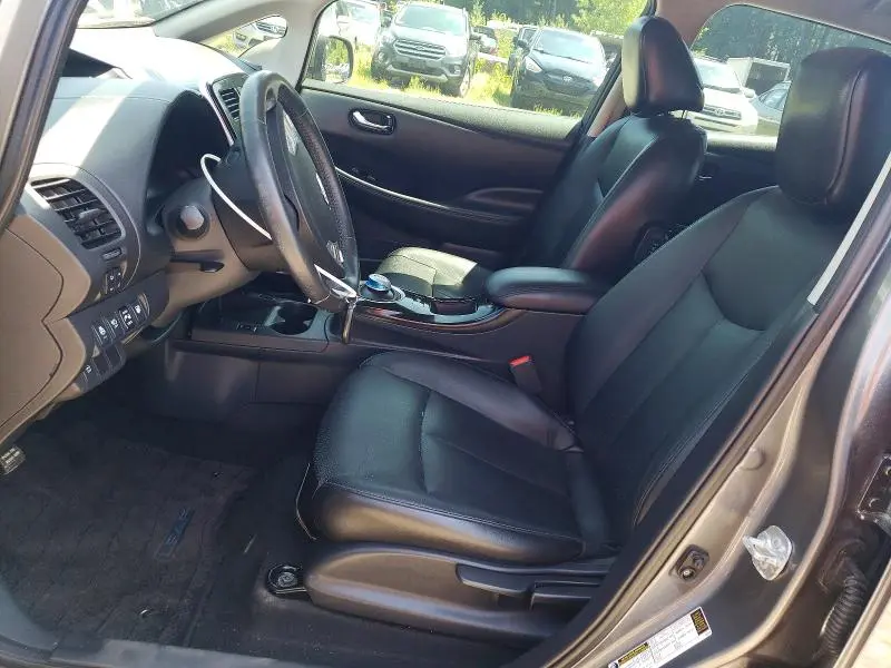 2015 NISSAN LEAF S  