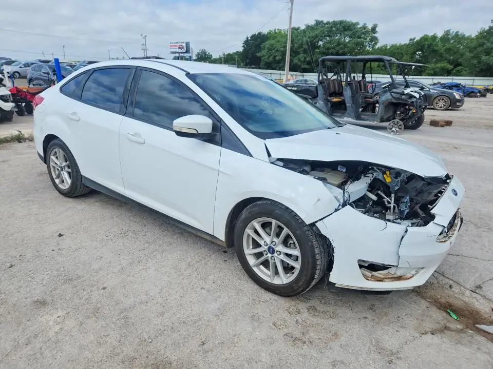 2017 FORD FOCUS SE  