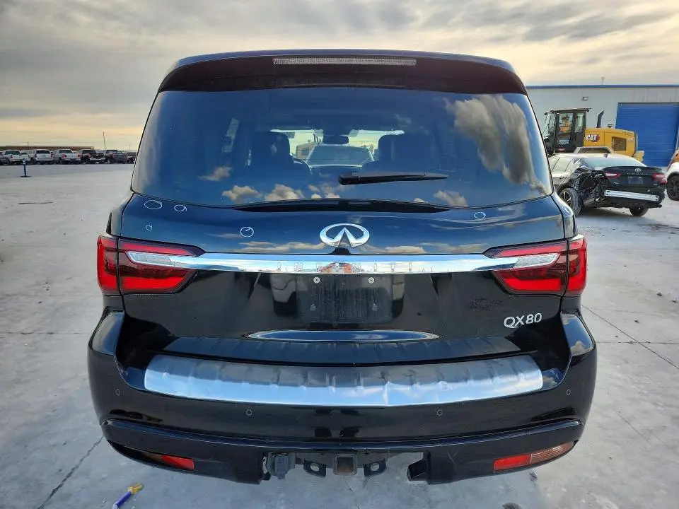 2019 INFINITI QX80 LUXE  