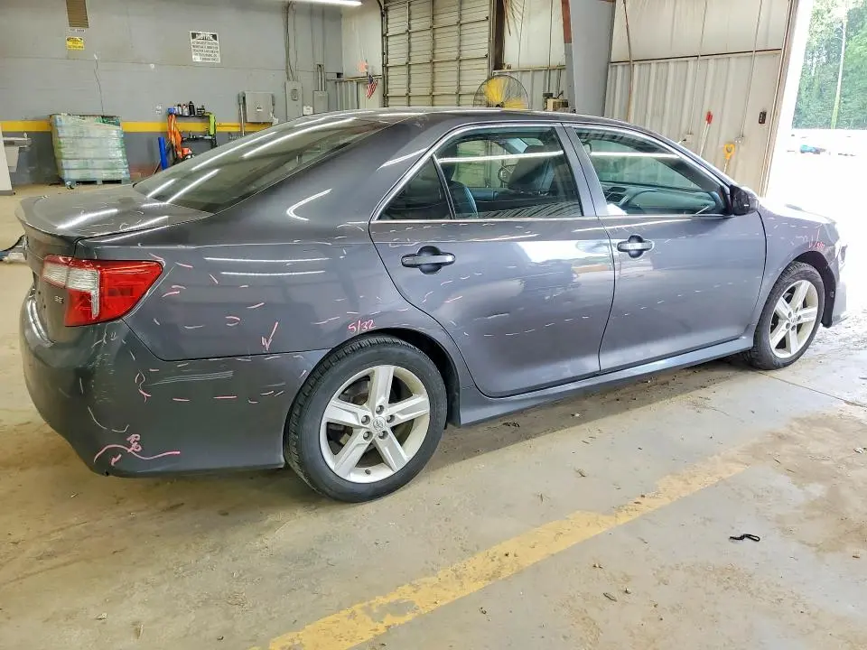2012 TOYOTA CAMRY SE  