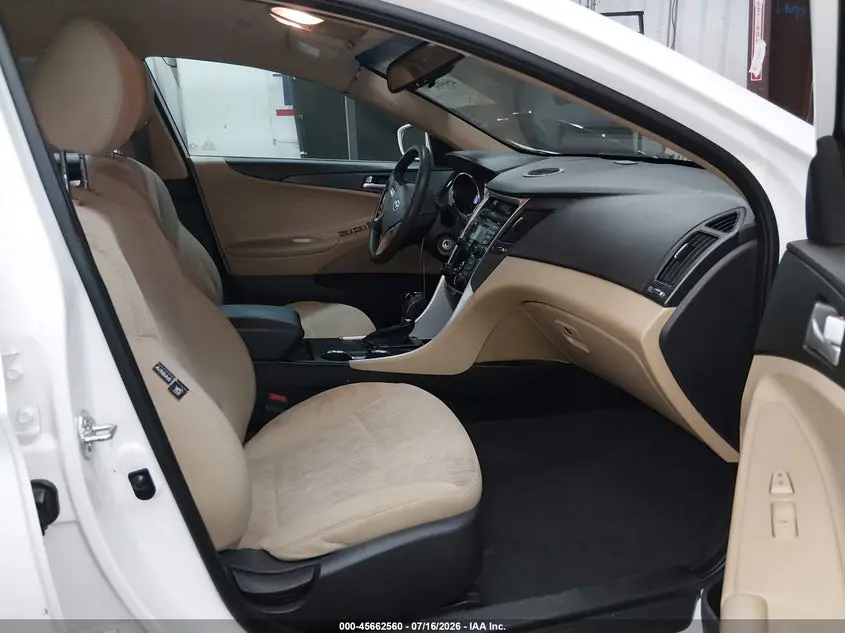 2012 HYUNDAI SONATA GLS