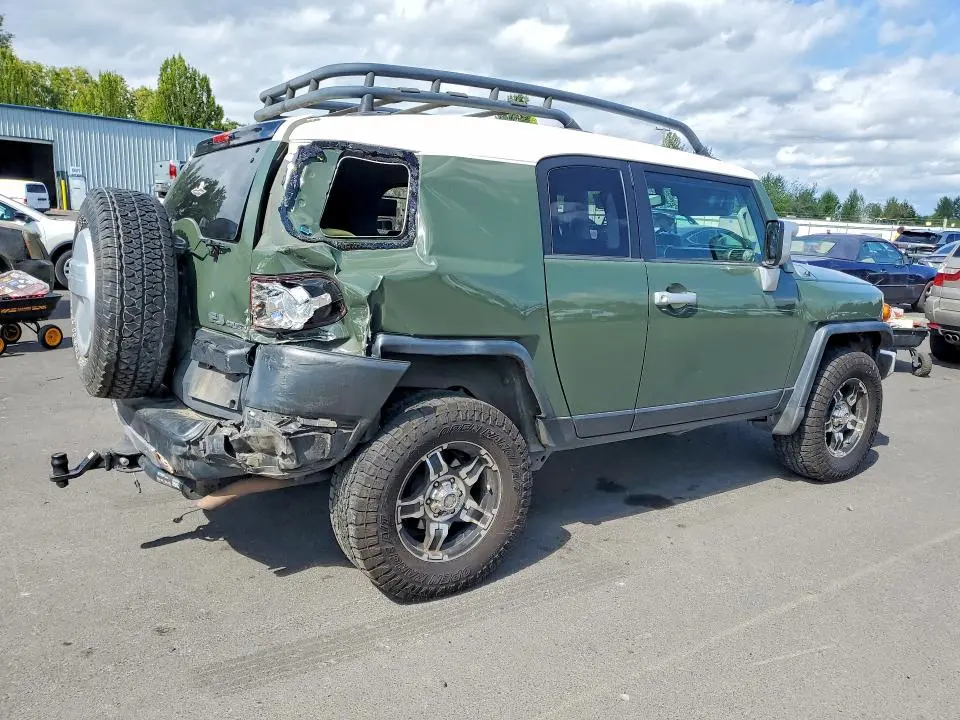 2010 TOYOTA FJ CRUISER   