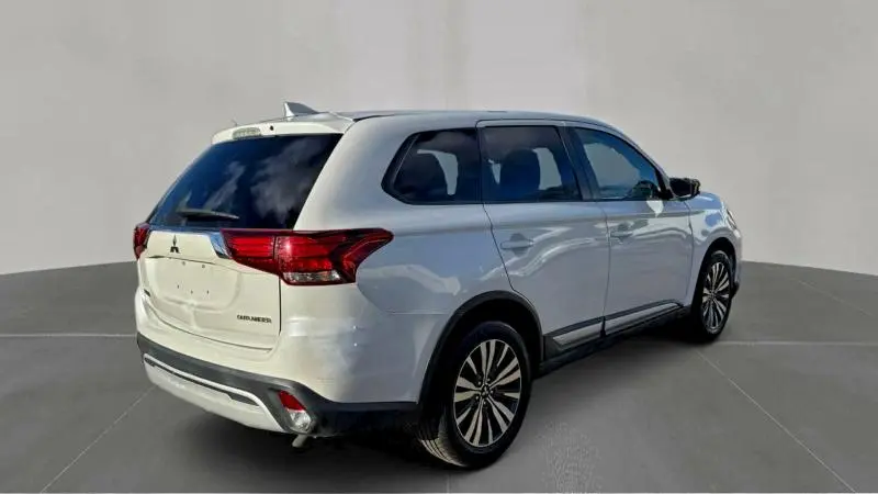 2019 MITSUBISHI OUTLANDER ES  
