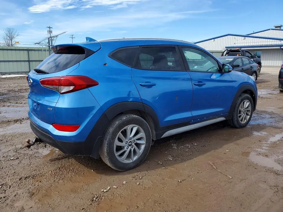 2017 HYUNDAI TUCSON SE PLUS  