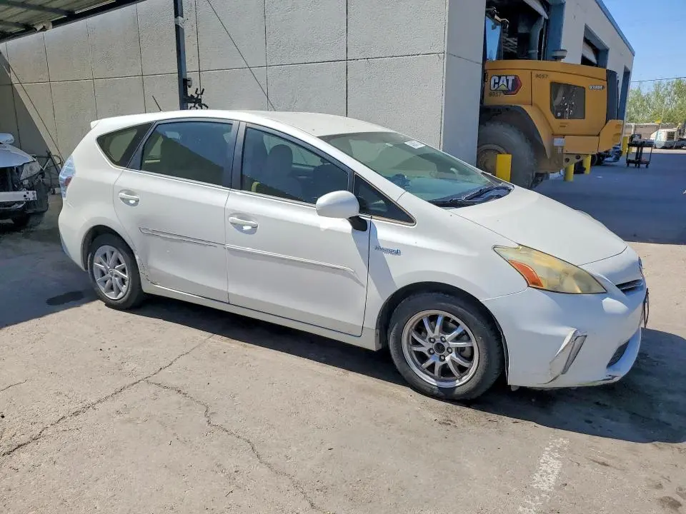2012 TOYOTA PRIUS V THREE  