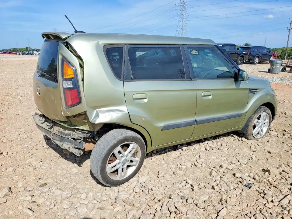 2010 KIA SOUL +  