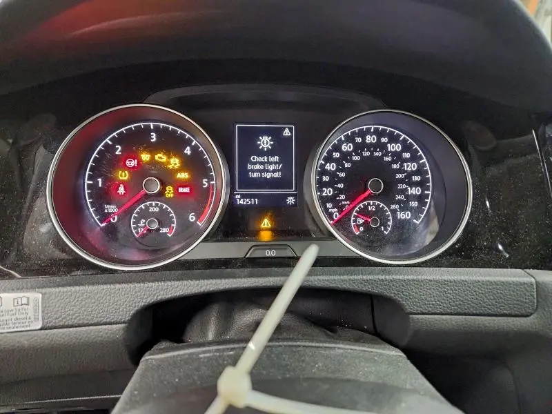 2015 VOLKSWAGEN GOLF TDI  