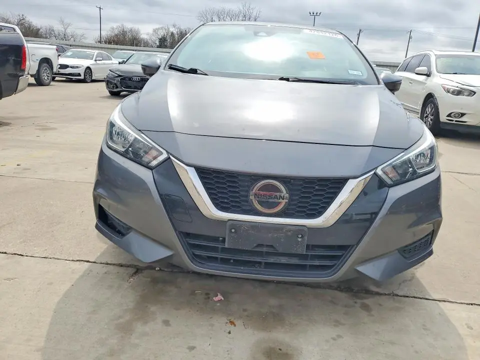 2020 NISSAN VERSA SV  