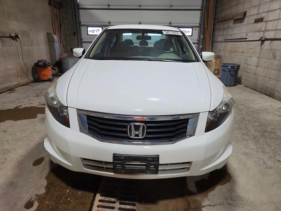 2010 HONDA ACCORD LX  