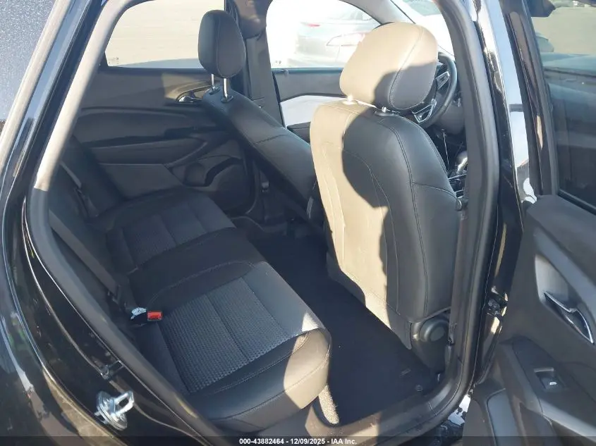 2025 CHEVROLET TRAX FWD LT