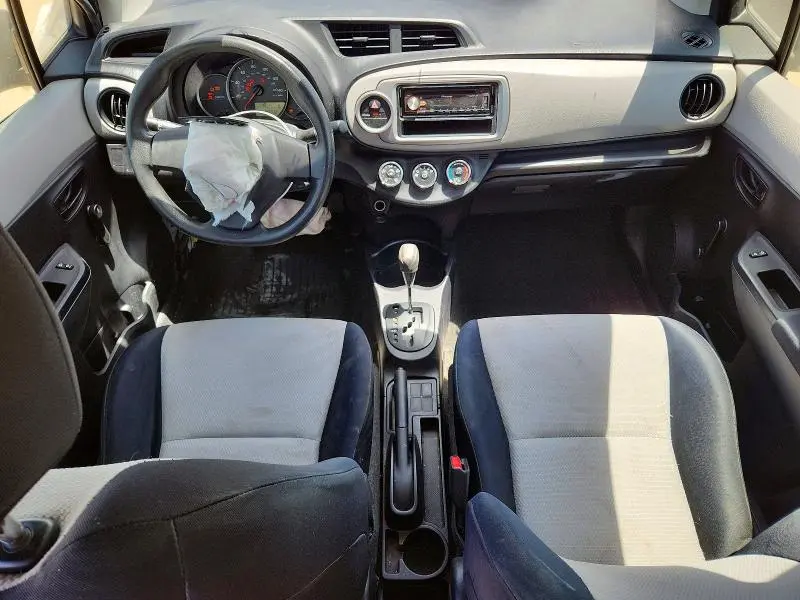 2012 TOYOTA YARIS 5-DOOR L  