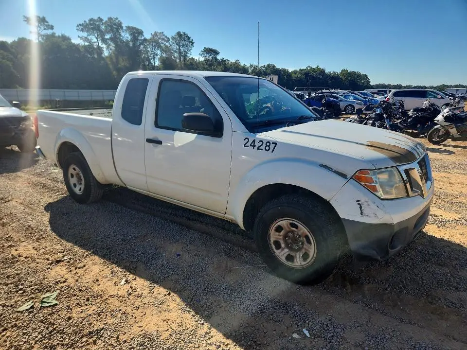 2016 NISSAN FRONTIER S  